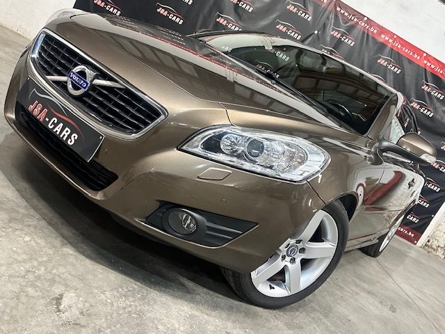 Volvo  C70 2.0D3 Summum/Full Option// B